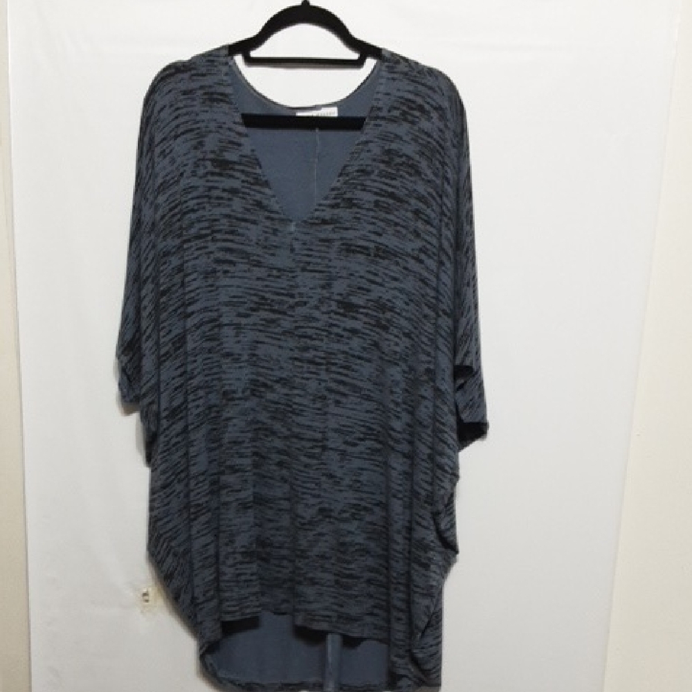 Byrn Walker Boho Bohemian Black and‎ Gray V-Neck Poncho Top